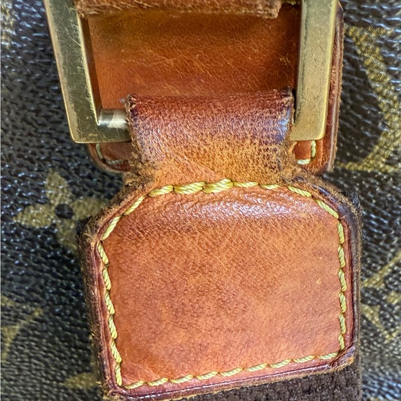 Louis Vuitton Brown Monogram Messenger Bag READ FULL Description please. - Picture 8 of 14